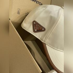Prada/Прада Новая бейсболка Сбоку находится фирменный металлическ