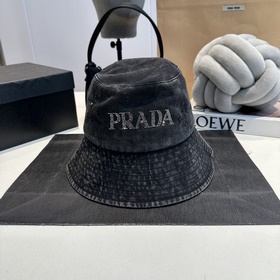 Prada весна-лето 2015 джинсовая рыбацкая кепка