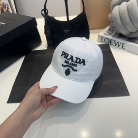 Prada 2025 ранневесенняя модель брендовой бейсболки, классическая