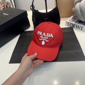 Prada 2025 ранневесенняя модель брендовой бейсболки, классическая