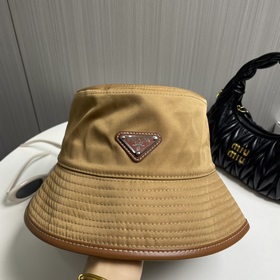 【Prada】 Новая модель весна-лето 2025 от Prada, широко известная р
