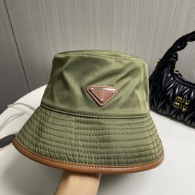 【Prada】 Новая модель весна-лето 2025 от Prada, широко известная р