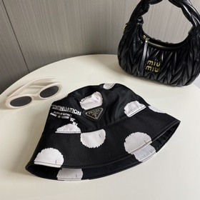 【RADA Prada】 Новая рыбацкая кепка с треугольным козырьком в горош