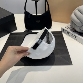 PRADA Новая классическая бейсболка. Версия для покупки через поср