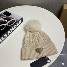 Классическая шерстяная шапка Prada из высококачественной шерсти, 