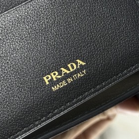 【Высококачественный оригинал】 Новый короткий кошелек PRADA. Класс