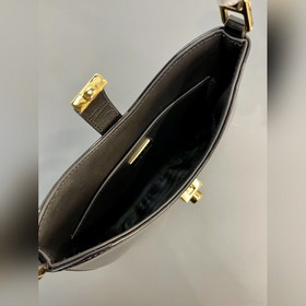 【Высококачественный оригинал】 Новая модель сумки под мышку 1BC169