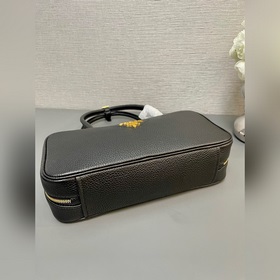 【Высококачественный оригинал】 Новая модель (1BB126, кожа с тексту