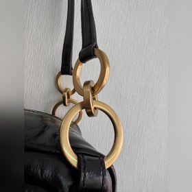 Новая модель из масляной кожи 1BB137, маленькая Эта новая сумка-