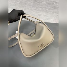 Новейшая сумка для боулинга 1BA451 уже в наличии. Эта сумка Lindy