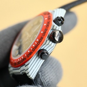 Новинка Rolex ROLEX - серия Cosmograph Daytona с карбоновым корпу