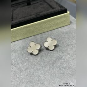 V-Gold-Plated  VCA High-End White Mother-of-Pearl Four-Leaf Clov