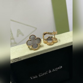 V-Gold-Plated  VCA Four-Leaf Clover Natural Grey Pearl Earrings,