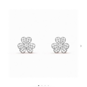 Оригинальная версия Frivole серии Van Cleef & Arpels. Серьги-