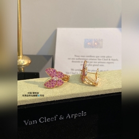 V-образное покрытие из желтого золота VCA/Van Cleef & Arpels 