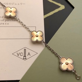 Van Cleef & Arpels 24-летняя рождественская лимитированная се