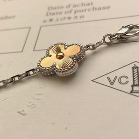 Van Cleef & Arpels 24-летняя рождественская лимитированная се