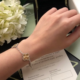 Van Cleef & Arpels 24-летняя рождественская лимитированная се