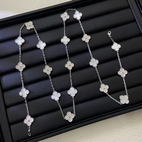 Уровень покупки VCA четырехлистный клевер Van Cleef & Arpels,