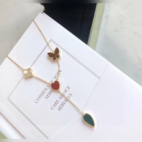 Фотография Уровень покупки Van Cleef & Arpels VCA Неправильно