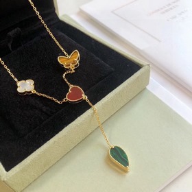 Фотография Уровень покупки Van Cleef & Arpels VCA Неправильно