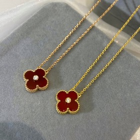 Van Cleef &amp; Arpels Четырехлистный кулон с бриллиантами, натур