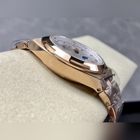 GR Vacheron Constantin Overseas True Moon Phase Reverse Jump Муль