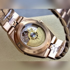 GR Vacheron Constantin Overseas True Moon Phase Reverse Jump Муль