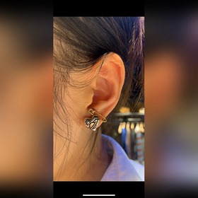 Популярные Vivienne Saturn от Vivienne Westwood — милые двухцветн