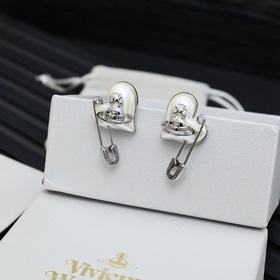 Популярные Vivienne Saturn Pearl Brooch Ear Studs от Vivienne Wes