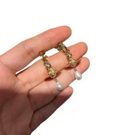 Серьги-гвоздики с жемчужинами от Vivienne Жемчужные серьги, подче