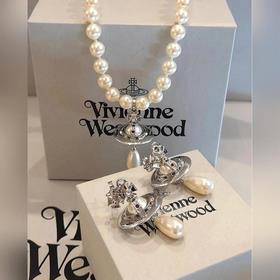 Серьги-гвоздики с жемчужинами от Vivienne Жемчужные серьги, подче