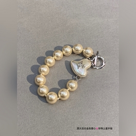 Ожерелье Vivienne Westwood Saturn Bracelet. Британский модельер, 