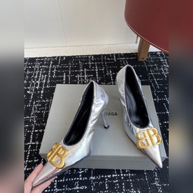 Покупка по доверенности  Balenciaga 25s весна-лето, новая модель