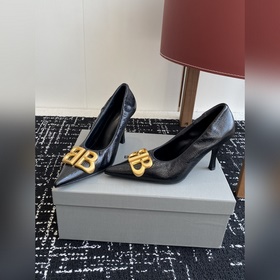 Покупка по доверенности  Balenciaga 25s весна-лето, новая модель