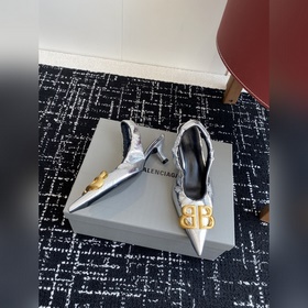 Покупка по доверенности  Balenciaga 25s весна-лето, новая модель