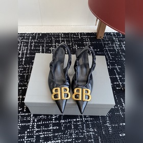 Покупка по доверенности  Balenciaga 25s весна-лето, новая модель