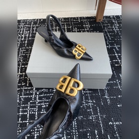 Покупка по доверенности  Balenciaga 25s весна-лето, новая модель