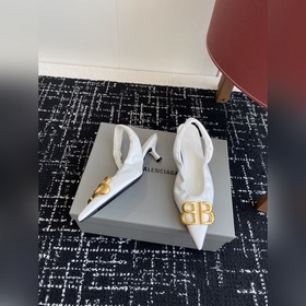 Покупка по доверенности  Balenciaga 25s весна-лето, новая модель