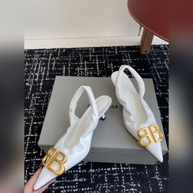 Покупка по доверенности  Balenciaga 25s весна-лето, новая модель