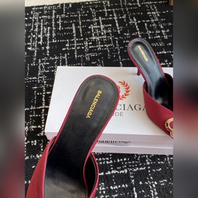 Покупка по доверенности  Balenciaga 25s весна-лето, новая модель