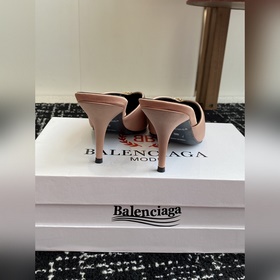 Покупка по доверенности  Balenciaga 25s весна-лето, новая модель