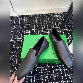 Уровень покупки Bottega Veneta (BV) является одним из самых успе