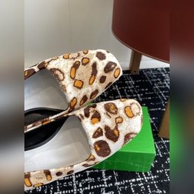 Покупка по доверенности  Bottega Veneta 25ss Новая модель BV из 