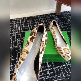 Покупка по доверенности  Bottega Veneta 25ss Новая модель BV из 