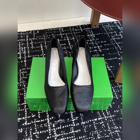 Покупка по доверенности  Bottega Veneta 25ss Новая модель BV из