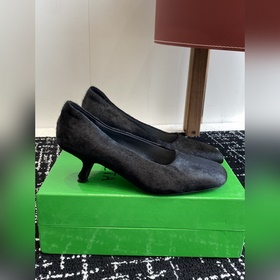 Покупка по доверенности  Bottega Veneta 25ss Новая модель BV из 