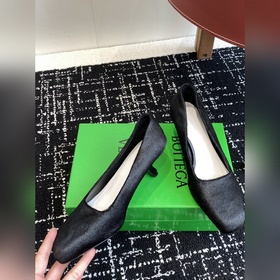 Покупка по доверенности  Bottega Veneta 25ss Новая модель BV из 