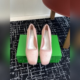 Покупка по доверенности  Bottega Veneta 25ss Новая модель BV из