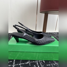 Услуги покупке товаров Bottega Venet Летние новые сандалии с пле